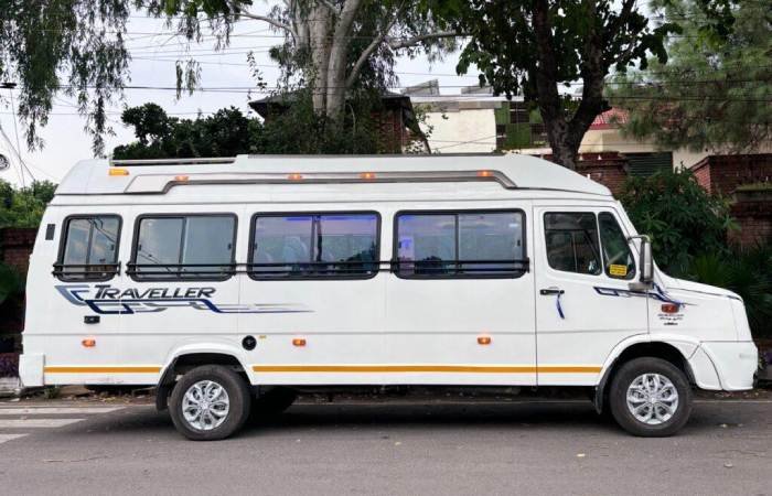 17 Seater Tempo Traveller - AC